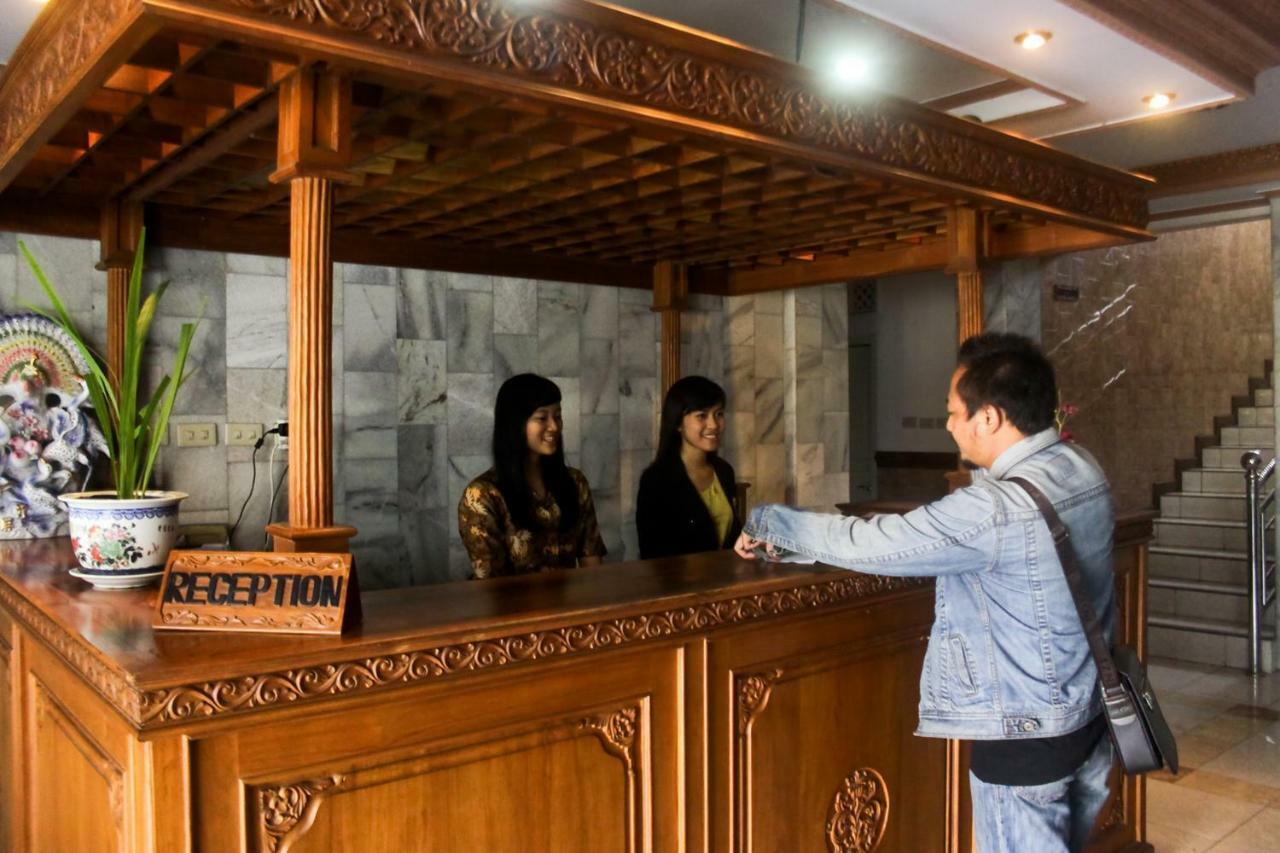 Hotel Wiwi Perkasa 2 Indramayu ภายนอก รูปภาพ