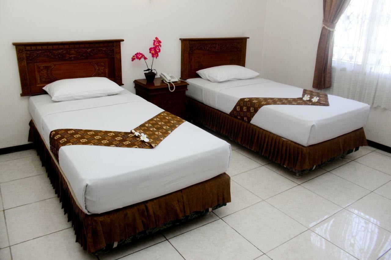 Hotel Wiwi Perkasa 2 Indramayu ภายนอก รูปภาพ