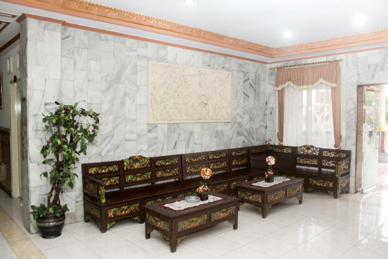 Hotel Wiwi Perkasa 2 Indramayu ภายนอก รูปภาพ