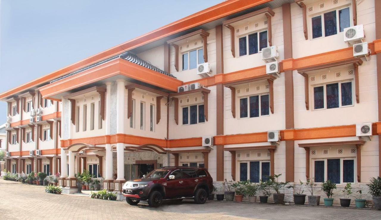 Hotel Wiwi Perkasa 2 Indramayu ภายนอก รูปภาพ